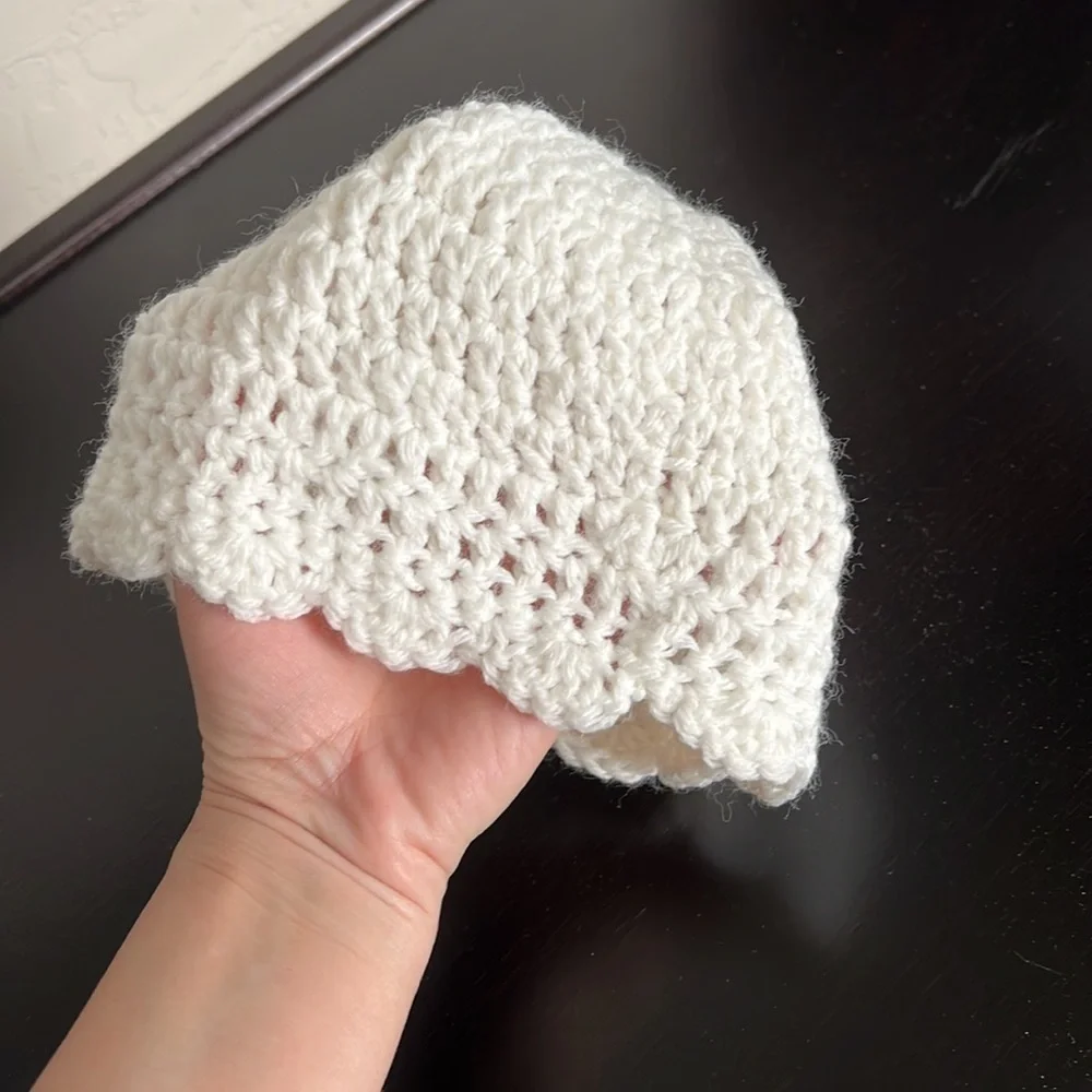 Hand crochetted toddler beanie hat. Never worn, stretchy due to knit.